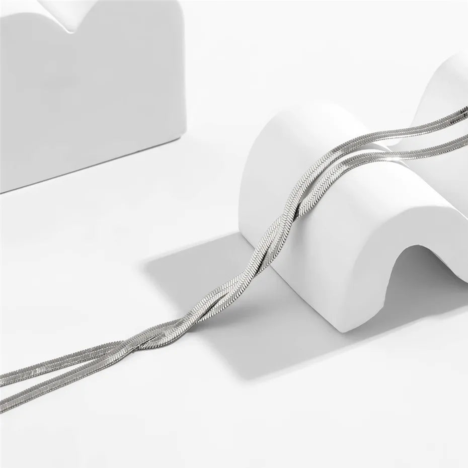 Elegancki długi naszyjnik