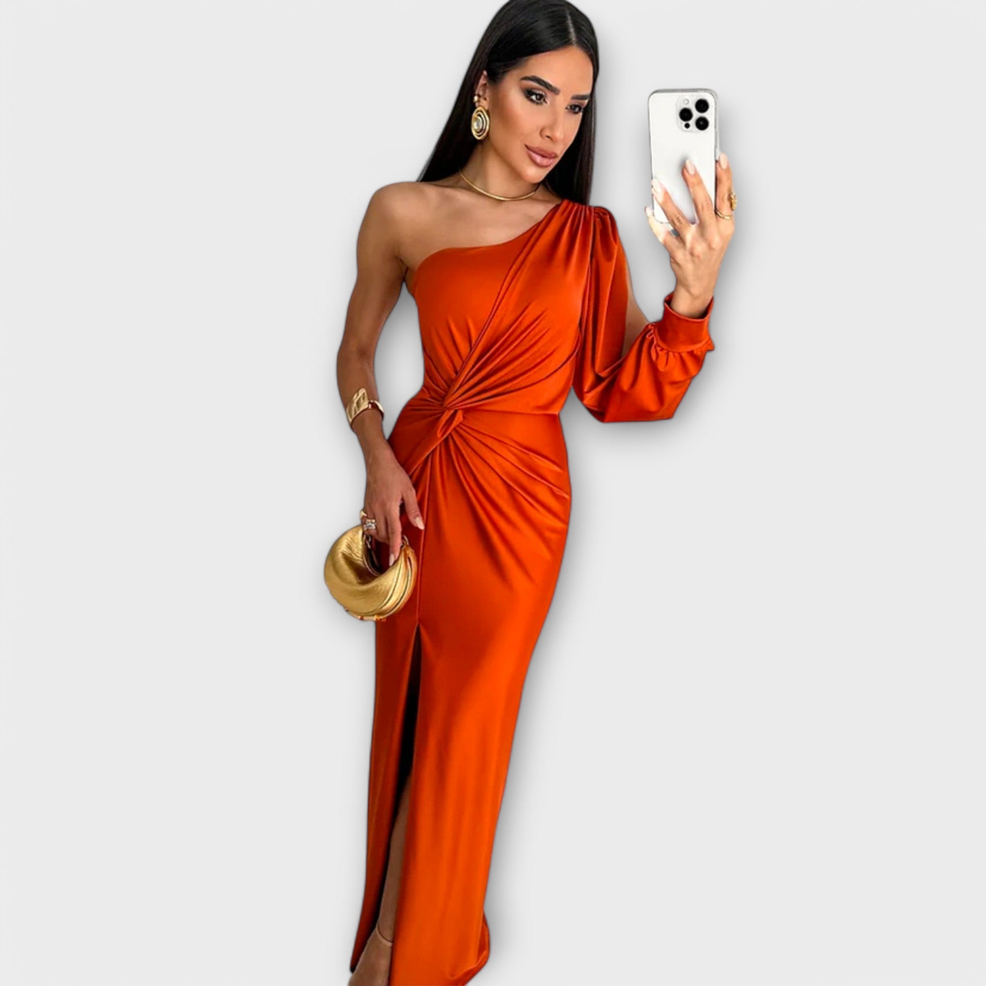 Amelia - Wdzięczna sukienka z nienaganną finezją