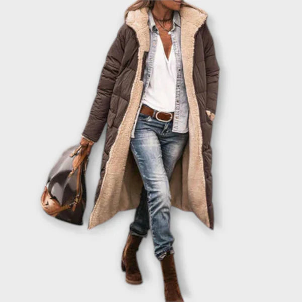 Kora - Przytulny płaszcz z podszewką z futra