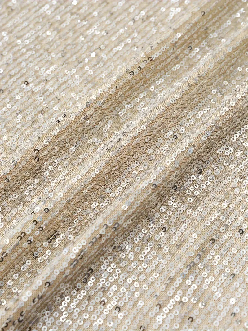 Sukienka imprezowa z cekinami i kontrastem