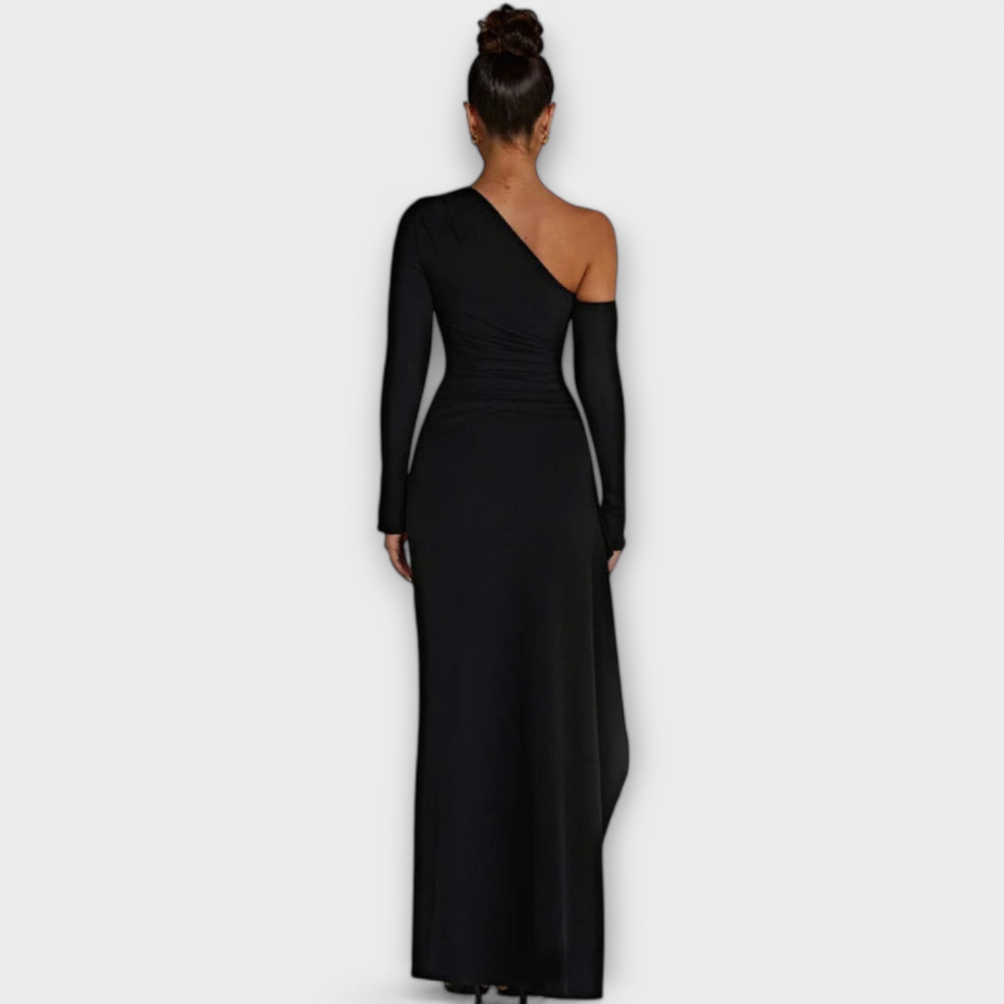 Sukienka maxi asymetryczna z dużym rozcięciem