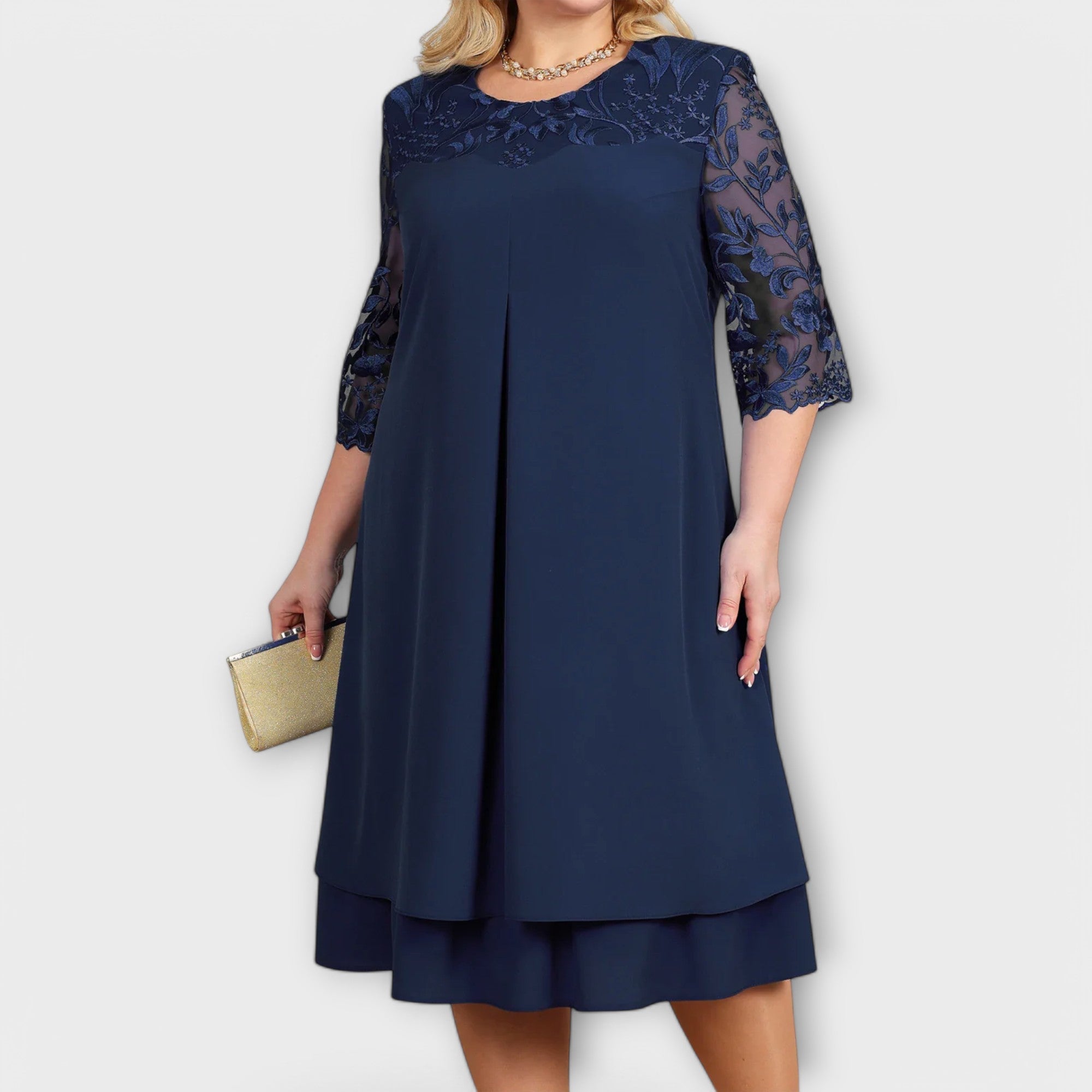 Oversizowa haftowana sukienka bankietowa