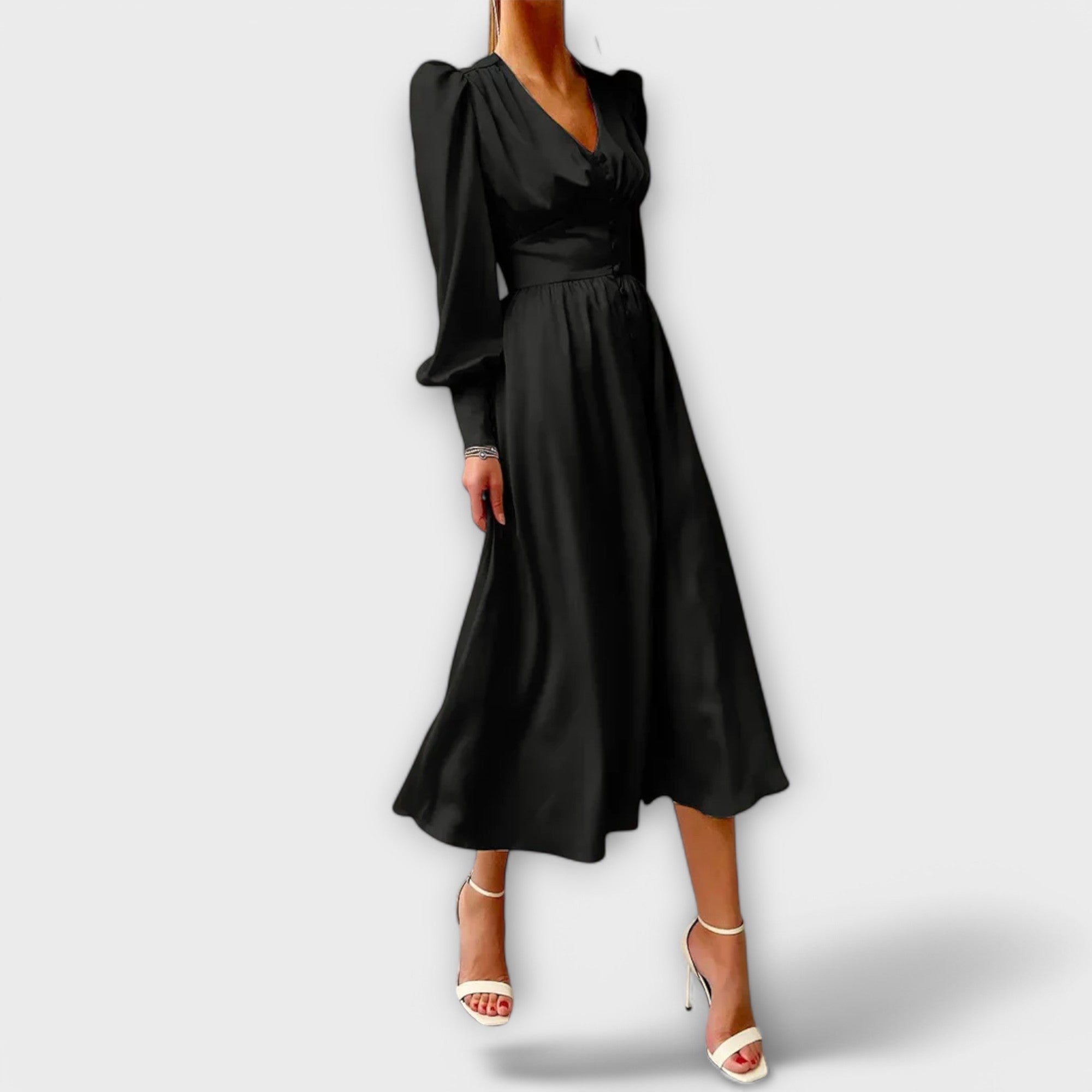 Długa satynowa sukienka z bufiastymi rękawami