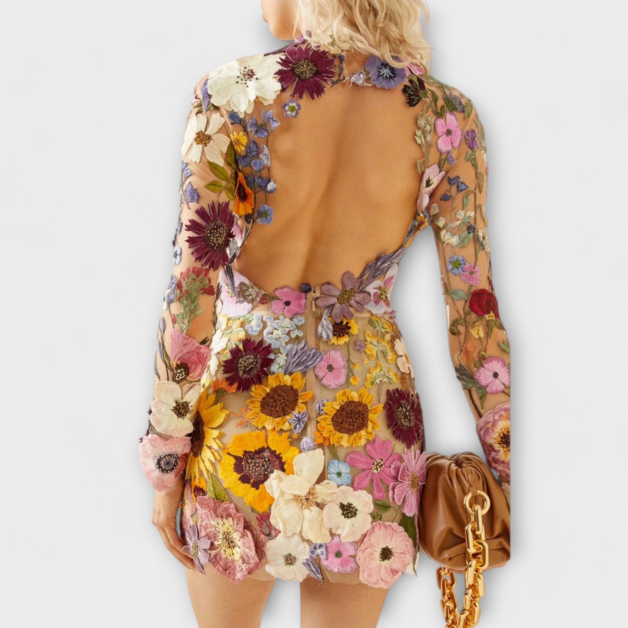 Dolores - Sukienka z kwiatowym wzorem 3D