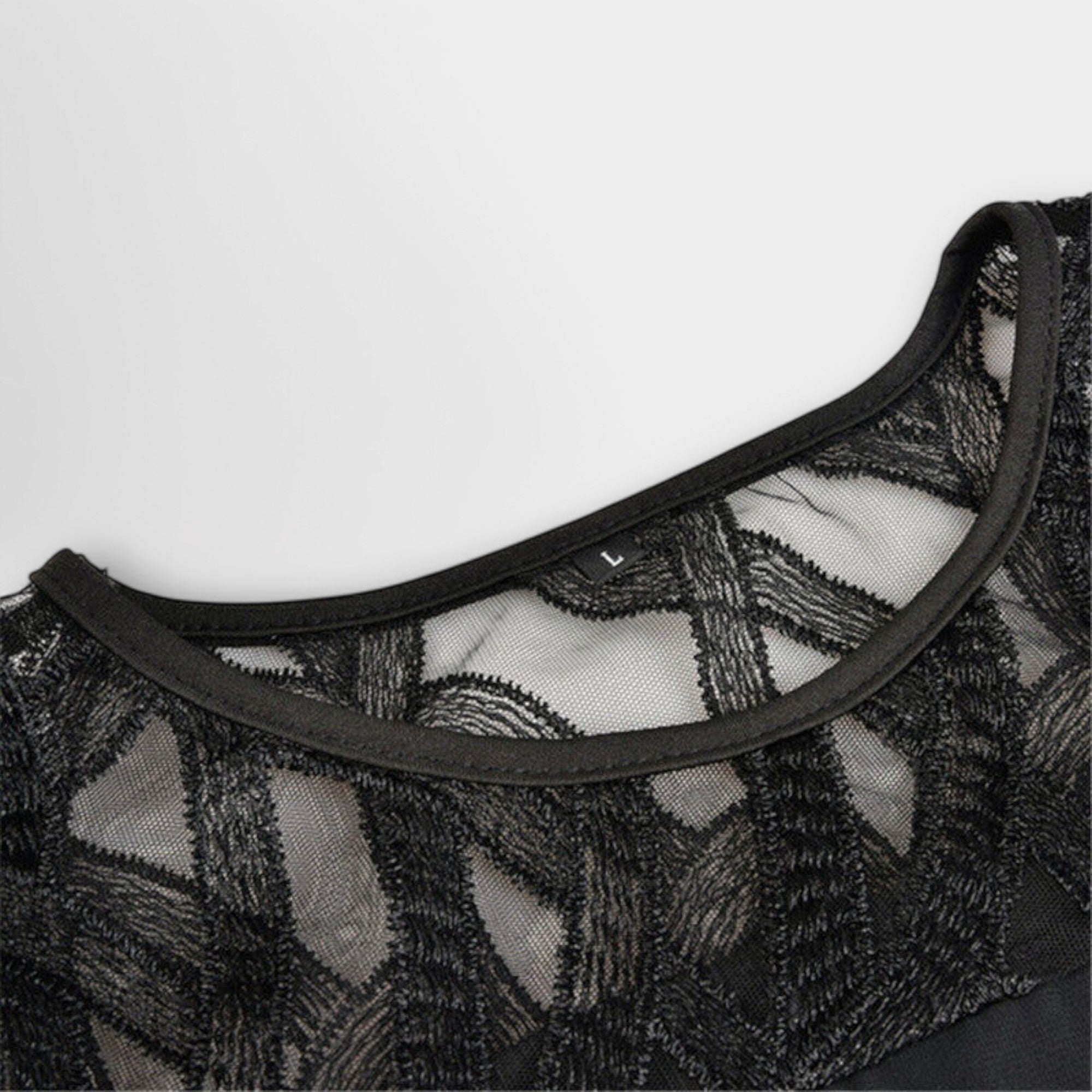 Elegancka oversizowa sukienka midi