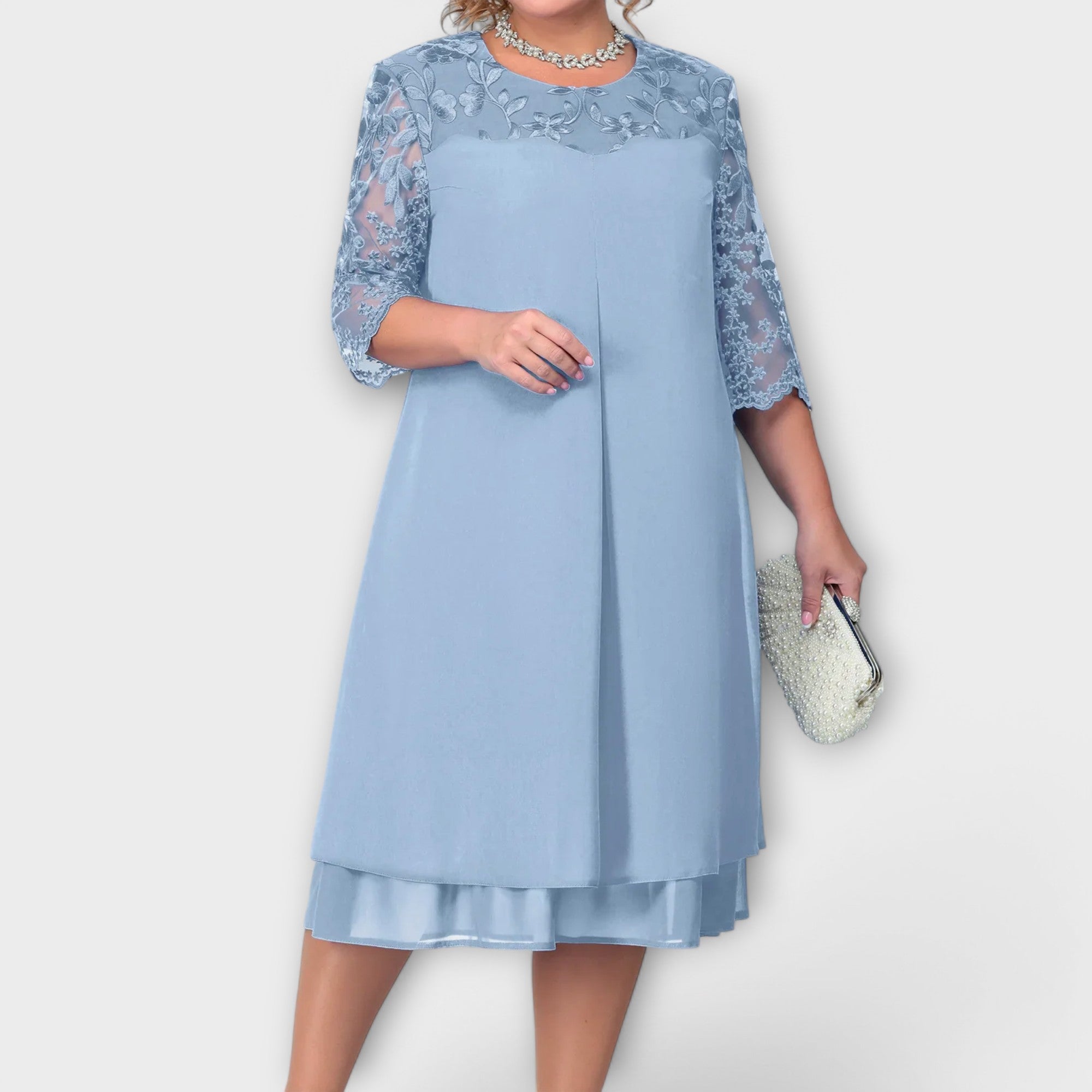 Oversizowa haftowana sukienka bankietowa