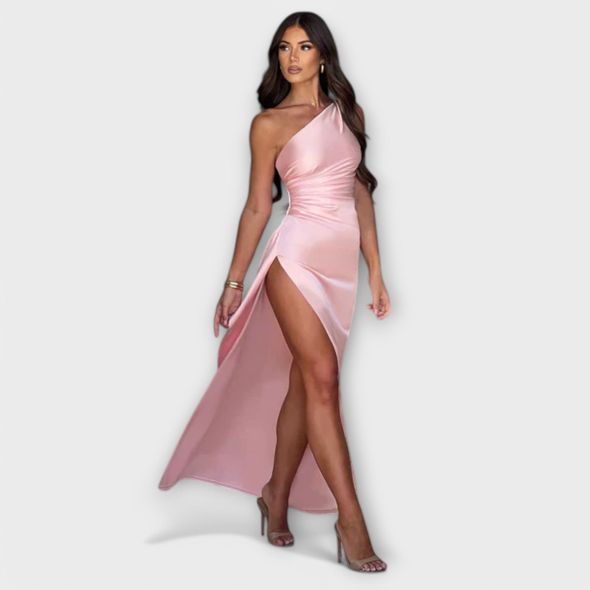 Asymetryczna Maxi Suknia z Drapowaniem na Jedno Ramię