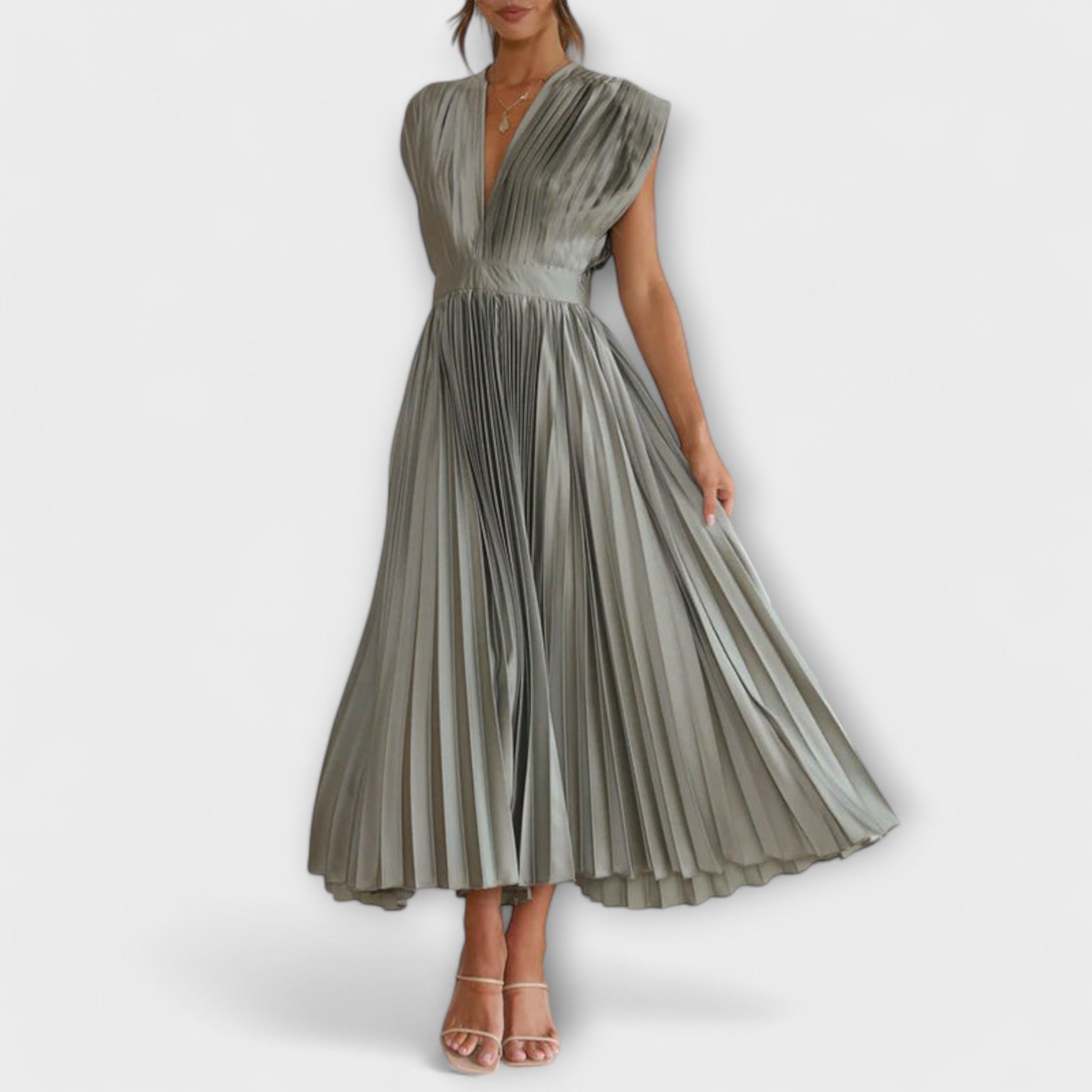 Sukienka z dekoltem w szpic