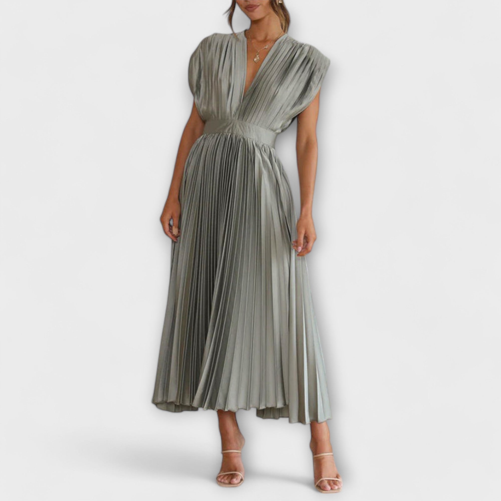 Sukienka z dekoltem w szpic